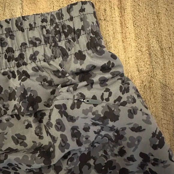 MESH RACER RUN MID RISE 4 SHORT - Picture 11 of 13